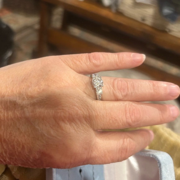 Diamonique ring. Size 7 - Picture 1 of 3